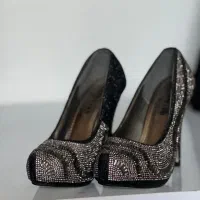 کفش نو فقط یکبار پوشیده شده