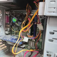 کیس کامپیوتر 2 گیگ گرافیک
