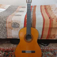 گیتار یاماها c70