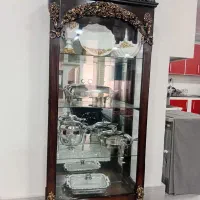 بوفه و ساعت فروشی