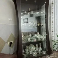 به دلیل کوچیک بودن سالن وکمبود جا