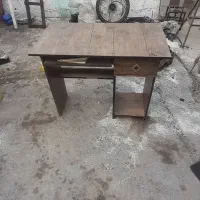 میز کامپیوتر سالم ۳۰۰تومن