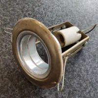 قاب لامپ هالوژن