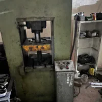 یک عددپرس هیدرولیک 50 تن ‌