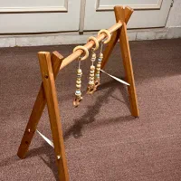 گهواره چوبی و پلی جیم|اسباب و اثاث بچه|کرج, ساسانی (قلمستان)|دیوار