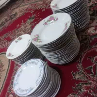 بشقاب گل سرخ