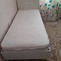 تخت نوزاد و نوجوان