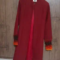 مانتو زنانه سایز ۳۸ و ۳۶ قرمز کار شده