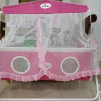 گهواره و روروئک