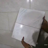۵۰ عدد کاشی چسبی دسته دوم