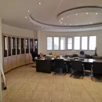 خانم (منشی و دفتردار) حرفه ای