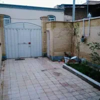 یه همخونه خانم میخوام