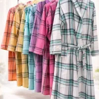 تن‌پوش کلاه‌دار نخی باف