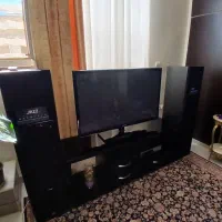 تلویزون و میز وباند