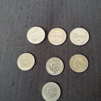 تعداد ۳ عدد سکه ۵۰۰ تومانی و ۴ عدد ۲۰۰ تومانی