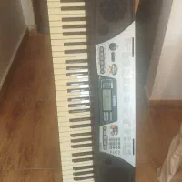 ارگ یاماها با آدابتور و پایه مدل PSR 175