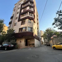 کلنگی 82 متری  / نیاوران