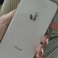 اپل iPhone 8 با حافظهٔ ۶۴ گیگابایت