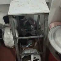 چهارپایه فلزی