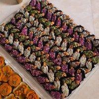 خرما گردویی|خوردنی و آشامیدنی|شاهینشهر, فردوسی|دیوار