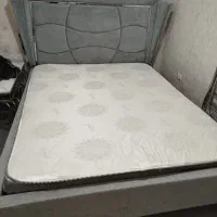 تخت خواب دو نفره وتشک نو