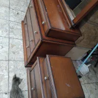 پا تختی و اینه و میز اینه|تخت و سرویس خواب|رشت, معلم|دیوار