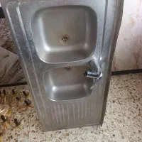 سینک ظرفشویی با شیر اهرمی