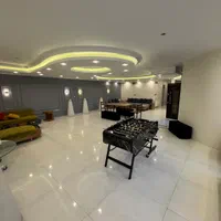 عمارت لوکس مرمر میزبان شما|اجارهٔ کوتاه‌مدت ویلا و باغ|تهران, دریاچه شهدای خلیج فارس|دیوار