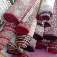 تعدادی فرش دسته دوم