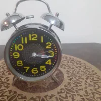 ساعت رومیزی آکبند