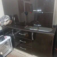 کابینت های گلاس کاملا تمیز در حد نو مناسب جهیزیه|مصالح و تجهیزات ساختمان|شاهین‌شهر, سعدی شمالی|دیوار