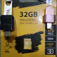 سه عدد یو اس بی(فلش) سه عدد معموری(کارت حافظه)