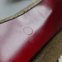 کفش مجلسی|کیف، کفش، کمربند|بندر انزلی, شیلات|دیوار