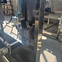 به چند نفر کارگر در کارخانه لبنیات نیازمندیم.