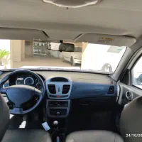 کوییک دنده‌ای ساده سفید آبان ۱۴۰۰|خودرو سواری و وانت|کرج, باغستان|دیوار