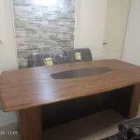 میز کنفرانس