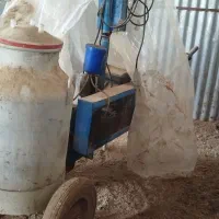 دستگاه شیردوش