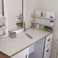 میز  و ویترین