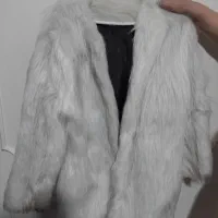 ۲ عدد پالتو خز و پوست نو فروش فوری قیمت پایین|لباس|مشهد, سجاد شهر|دیوار