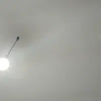 خانم مجرد برای تمیز کردن خانه