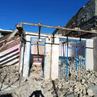 تخریب با پیکور وکیله کارهای ساختمانی با کارگر