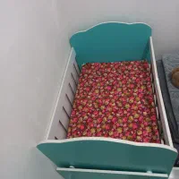 تخت|تخت و صندلی بچه|رشت, هلال احمر|دیوار