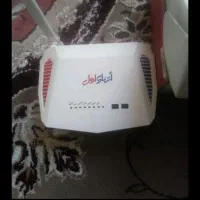 یک عدد مودم تلفن ثابت