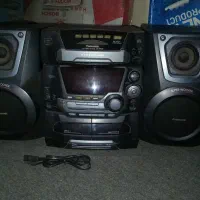 یک دستگاه ضبط صوت پاناسونیک