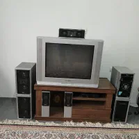 میز و تلویزیون