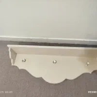 شلف بالای تخت در حد نو