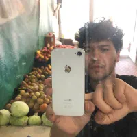 ایفون هشت شصت و چهار گ