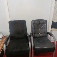 فروش دو عدد صندلی در حد نوی نو همراه کاور