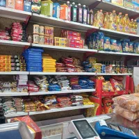 فروشنده سوپر مارکت