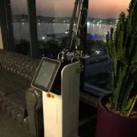 دستگاه لیزر co2 fractional فرکشنال ADSS